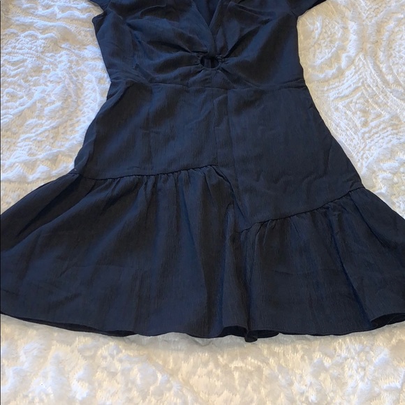 Keyhole black dress - Picture 4 of 11